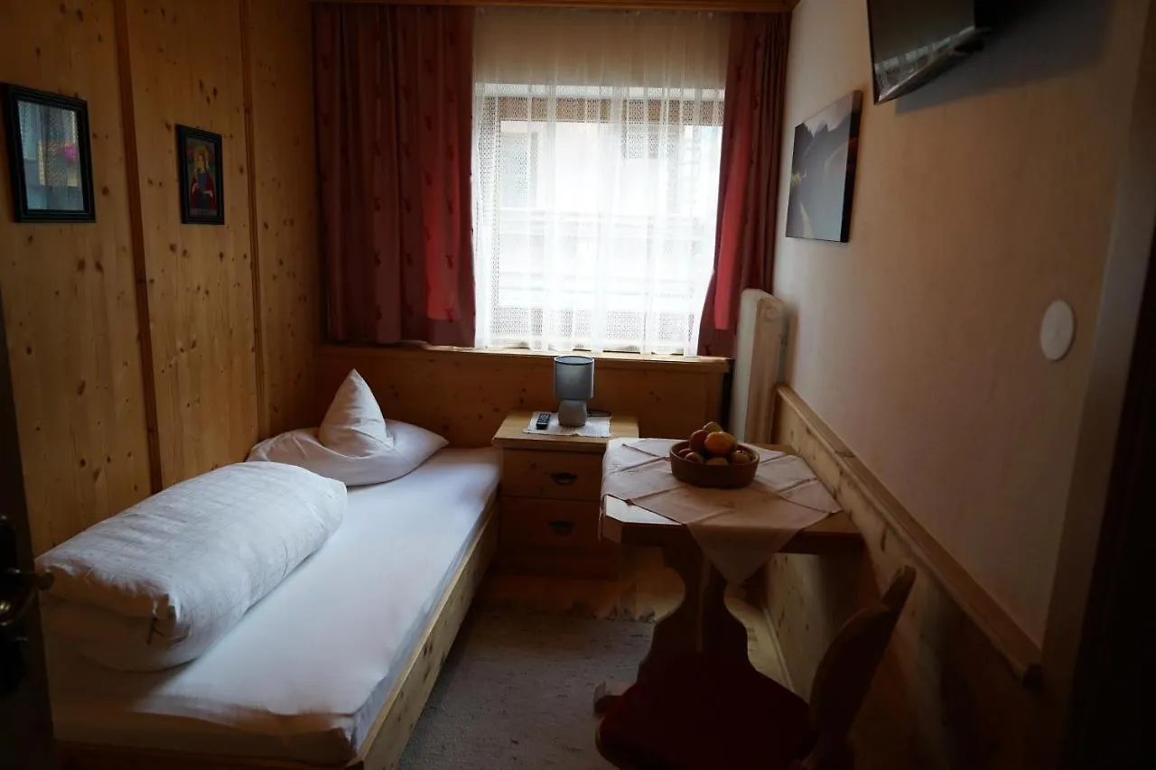 Bed & Breakfast Villa Cornelia Solden Austria
